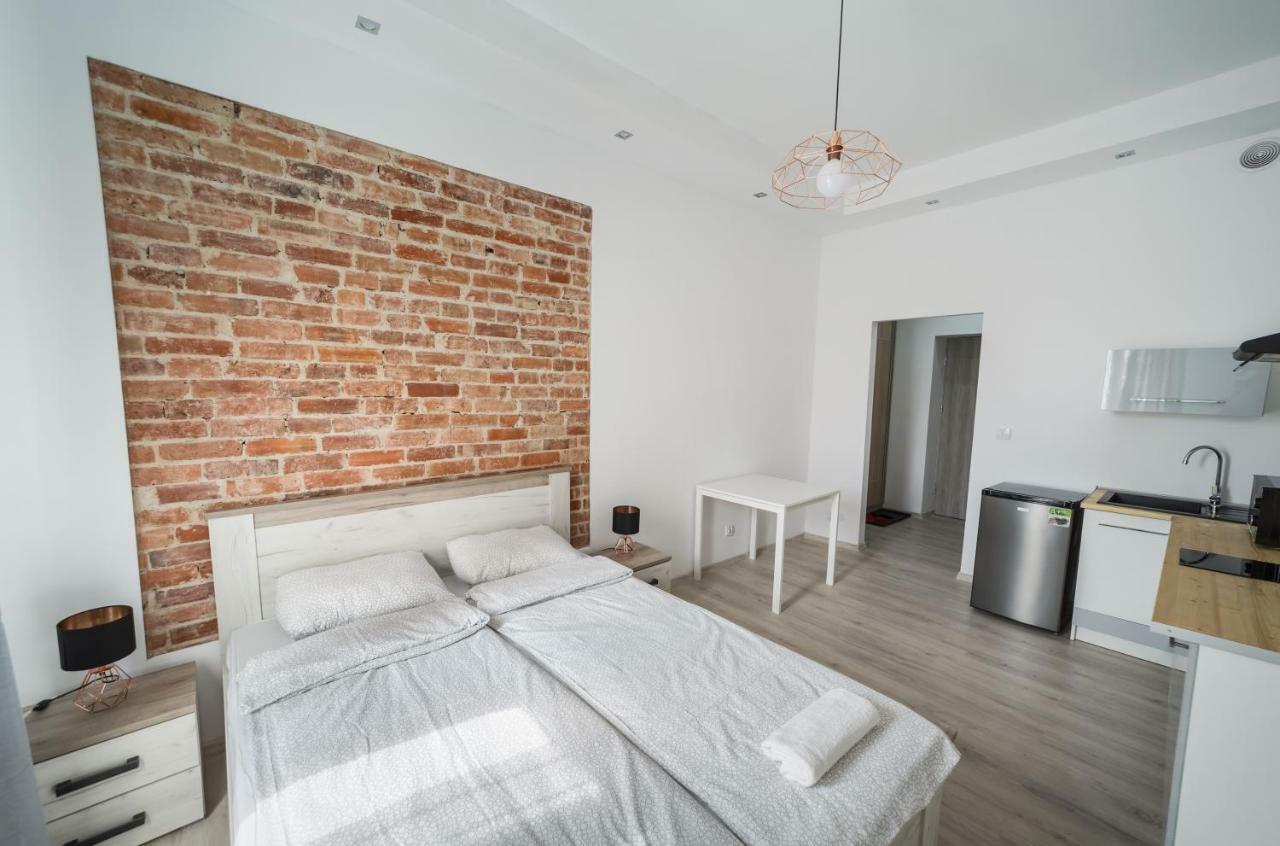 White Vision Apartment Opole Buitenkant foto
