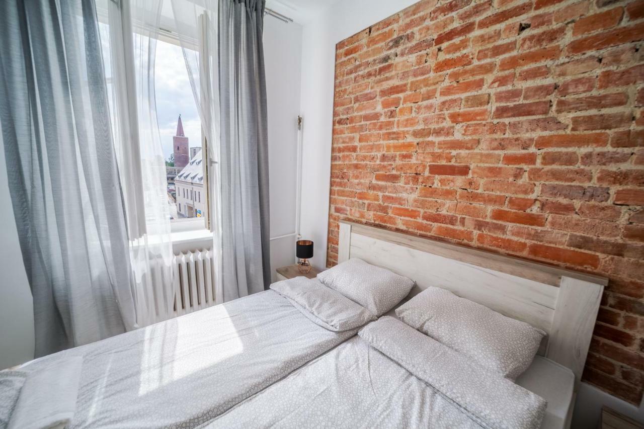 White Vision Apartment Opole Buitenkant foto